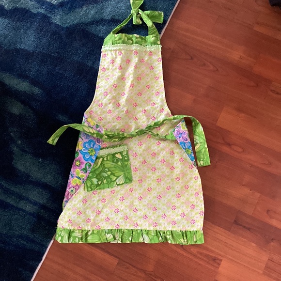 Little girl’s apron - Picture 2 of 4